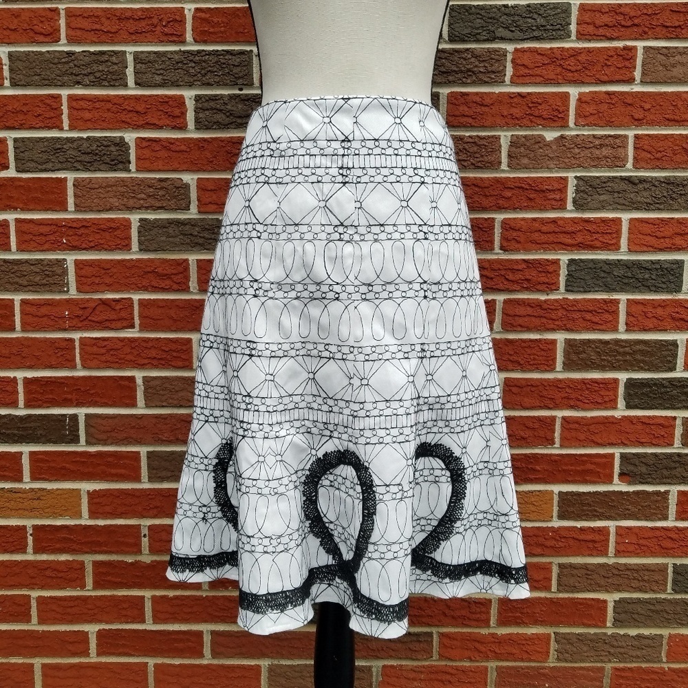 ❤Wd-ny embroidered skirt size 14